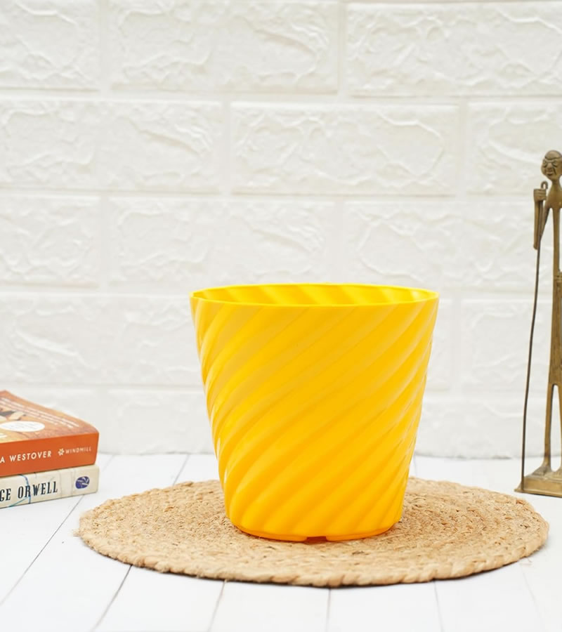 Plastic Pot Swirly Yellow Color 2