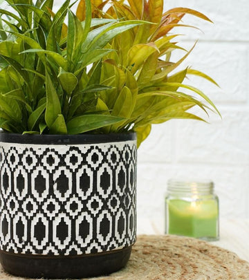 Ceramic Pot - Black Aztec Pattern 14 x 15 cm